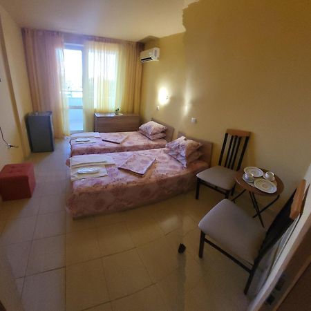 Апартаменти Apartamenti Ivaia Варна Екстер'єр фото