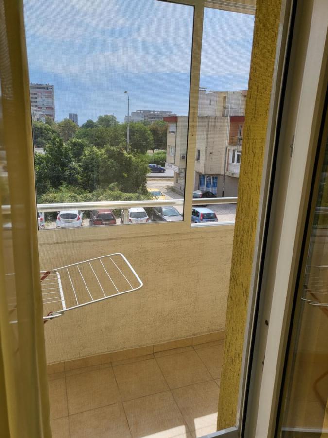 Апартаменти Apartamenti Ivaia Варна Екстер'єр фото
